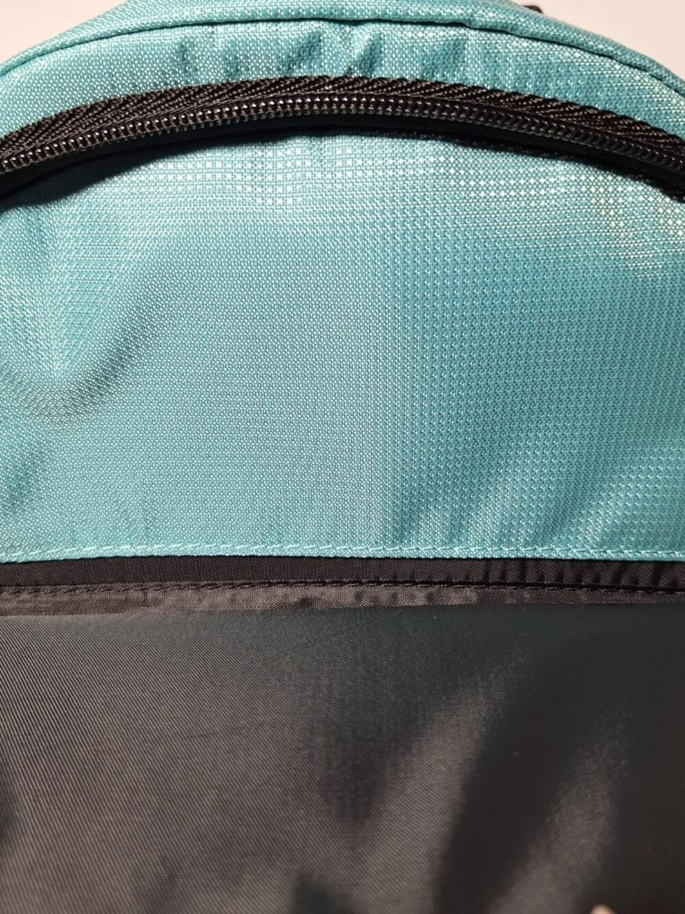 NWT ZEVEX Moog Mini Feeding Pump Backpack - Teal/Grey - Picture 8 of 10